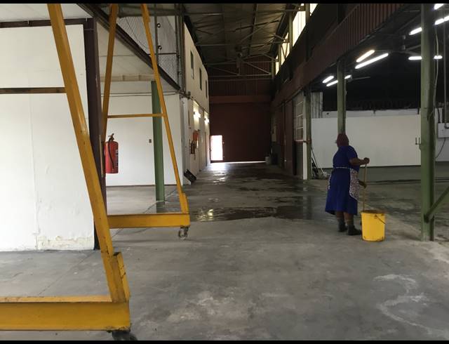 1,800M² WAREHOUSE FOR SALE IN WADEVILLE